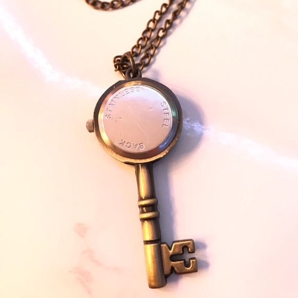 Key Necklace - the key to your time ⌚️ - Picture 3 of 3